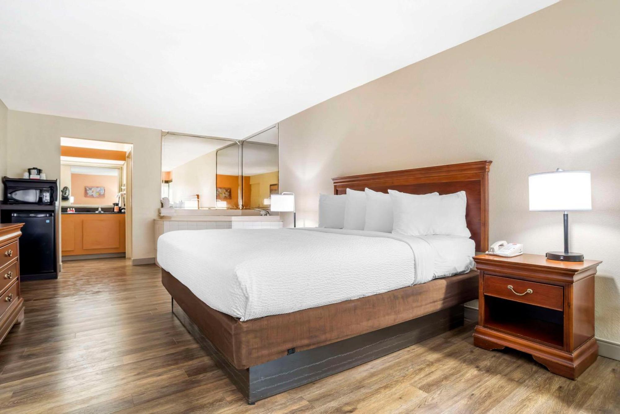 Econo Lodge Moss Point - Pascagoula מראה חיצוני תמונה